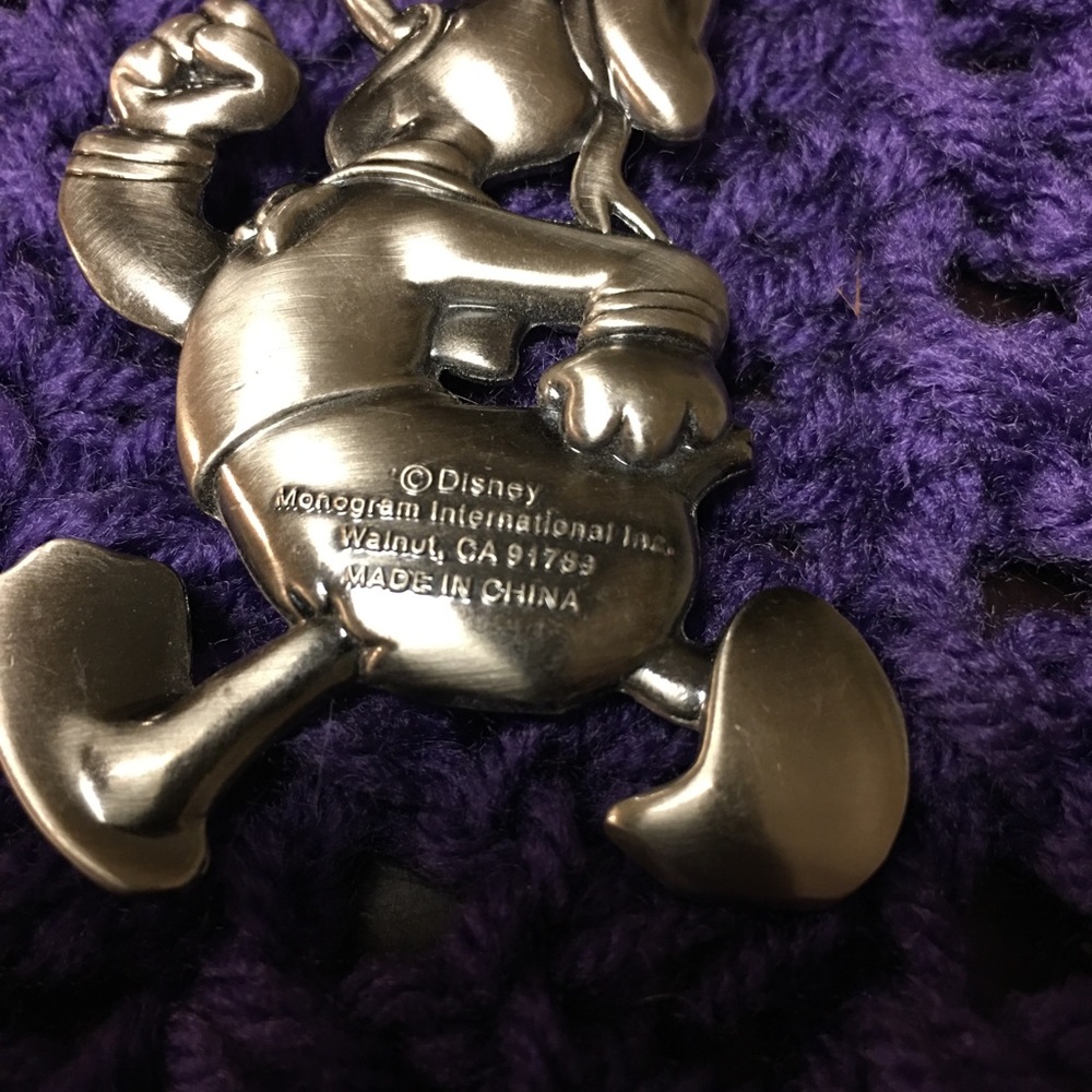 Donald Duck Metal Key Chain - Picture 6 of 8